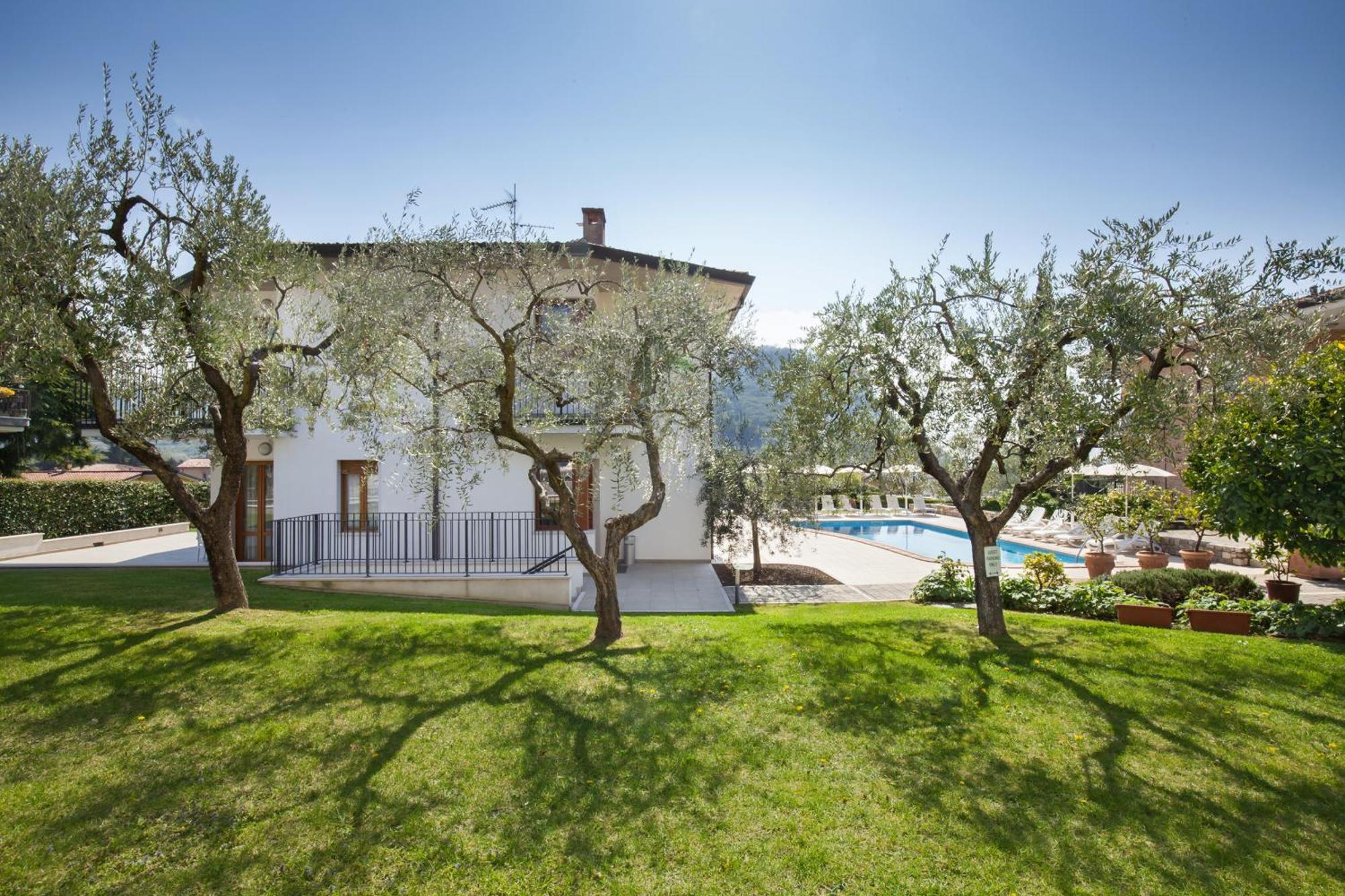 Ca' Le Terrazze With Pool Garda (Verona)